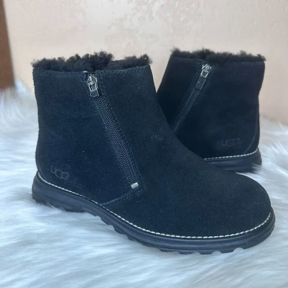 UGG #5431 Suede Shearling Lined Ankle Boots Size 7
